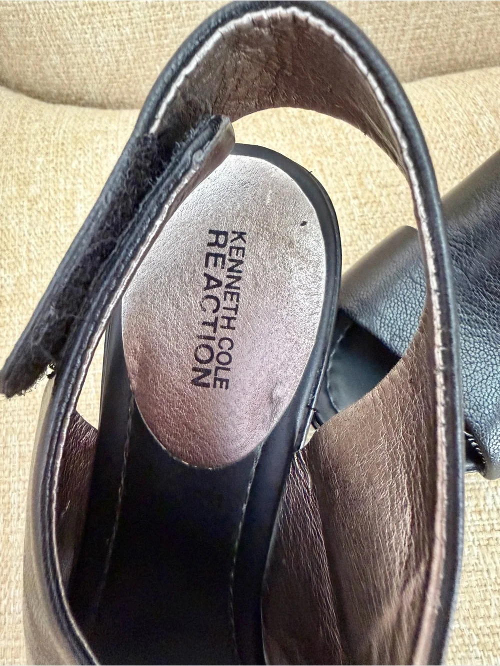 Kenneth Cole Reaction Women's Black Leather  Wedge Sandal with Back Strap 9M